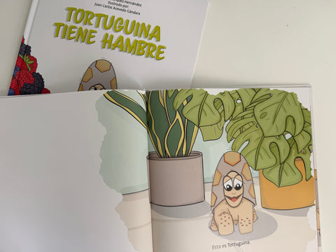 Interior de Tortuguina tiene hambre con Tortuguina entre plantas